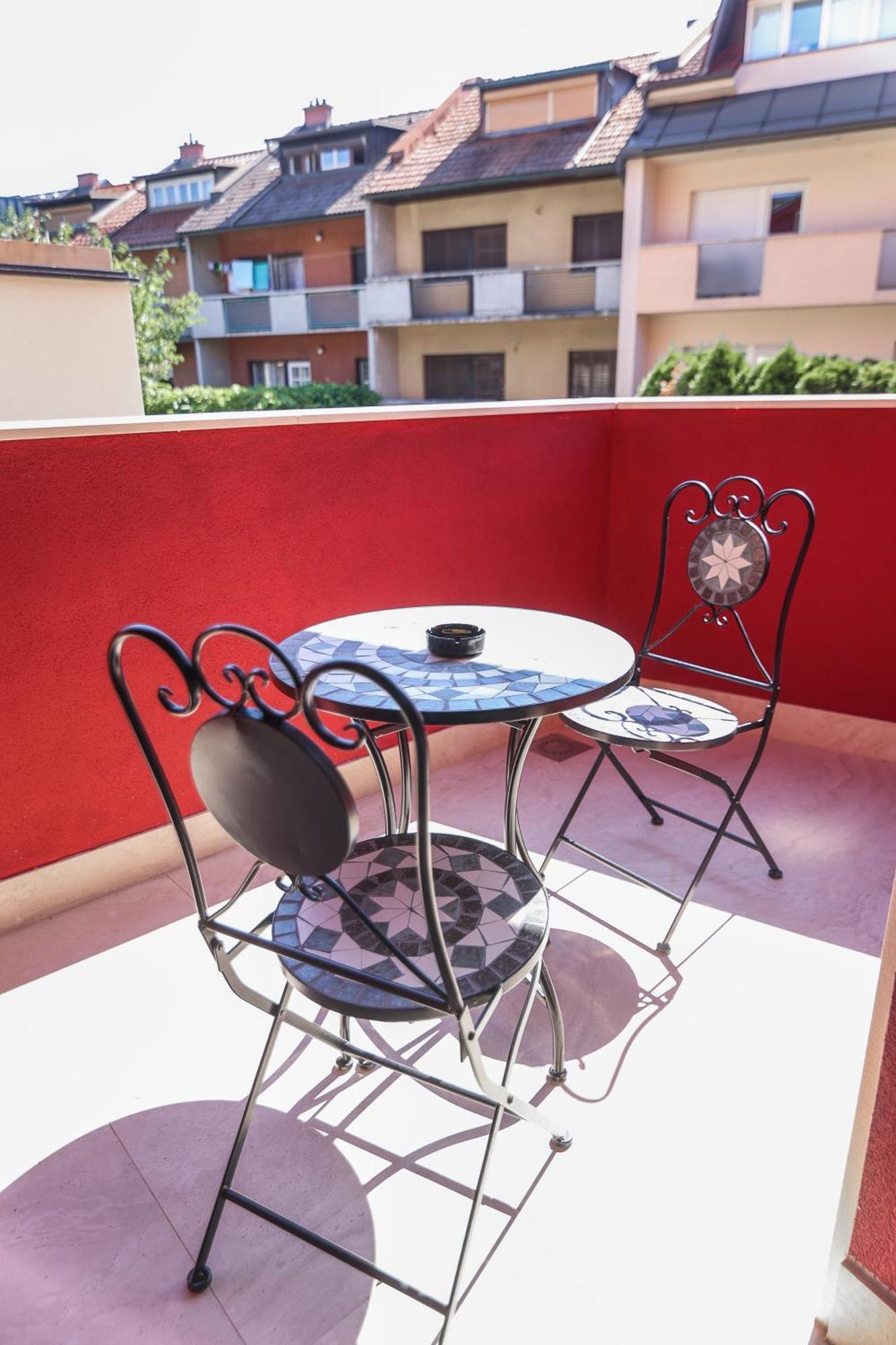 Apart Hotel Asteria Ljubljana Luaran gambar
