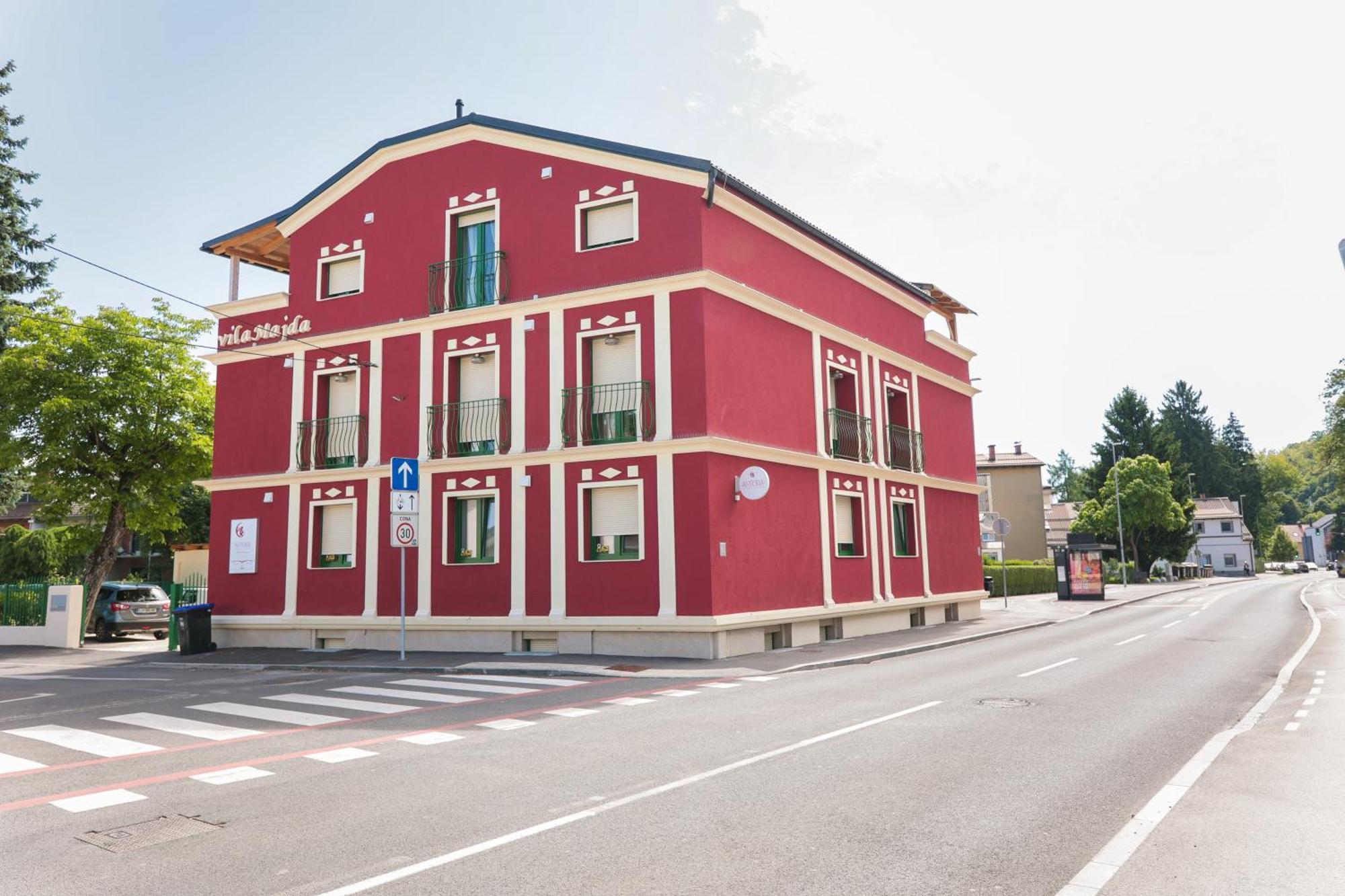 Apart Hotel Asteria Ljubljana Luaran gambar